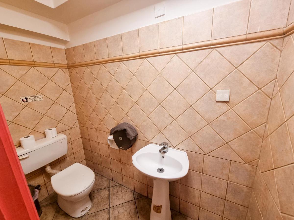Unique City Hostel 100 Meters From Beach Larnaca Bagian luar foto